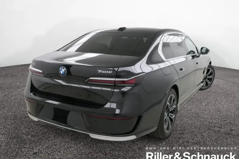 BMW 750 din 2024 cu 6.400 km - oferta BMW144268 - foto 2