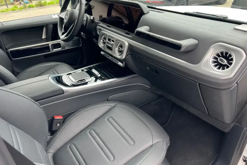 Mercedes-Benz G 450 din 2024 cu 7.161 km - oferta MER144310 - foto 13