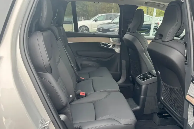 Volvo XC90 din 2025 cu 24.005 km - oferta VOL144311 - foto 15