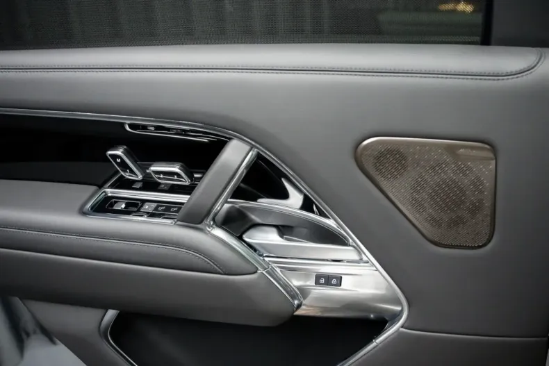 Land Rover Range Rover din 2024 cu 5.300 km - oferta LAN144323 - foto 23