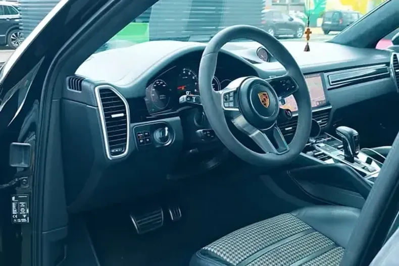 Porsche Cayenne din 2020 cu 97.000 km - oferta POR144329 - foto 8