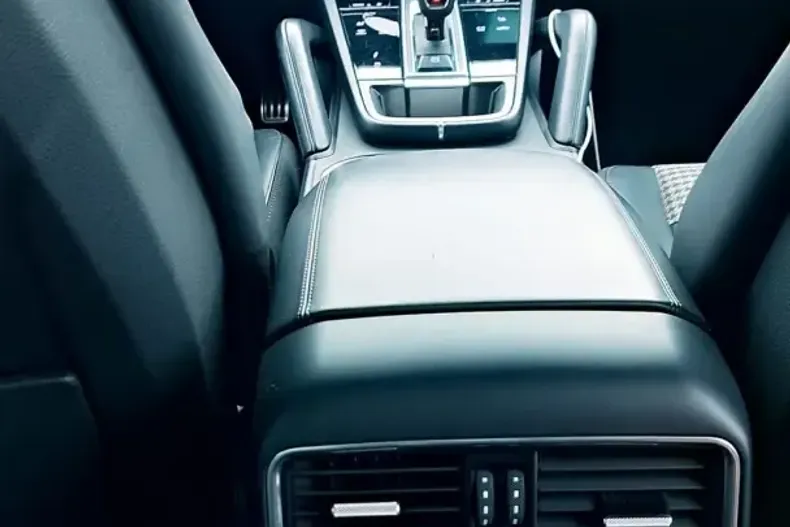 Porsche Cayenne din 2020 cu 97.000 km - oferta POR144329 - foto 9