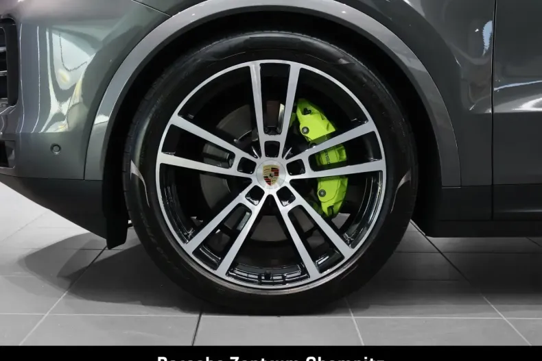 Porsche Cayenne din 2024 cu 29.820 km - oferta POR144333 - foto 6