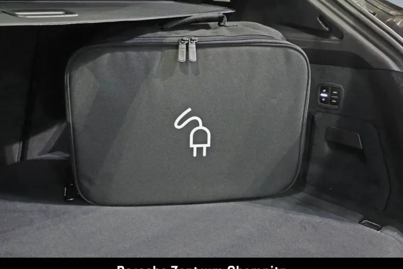 Porsche Cayenne din 2024 cu 29.820 km - oferta POR144333 - foto 30