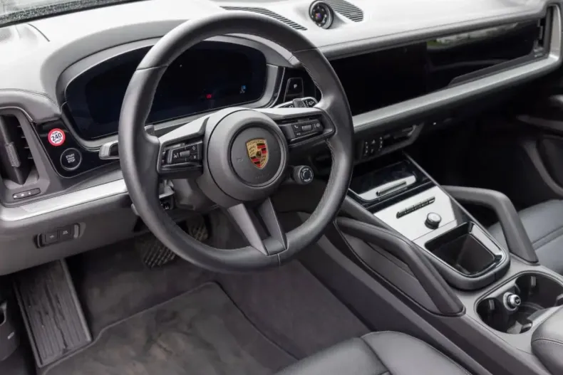 Porsche Cayenne din 2024 cu 22.400 km - oferta POR144339 - foto 4