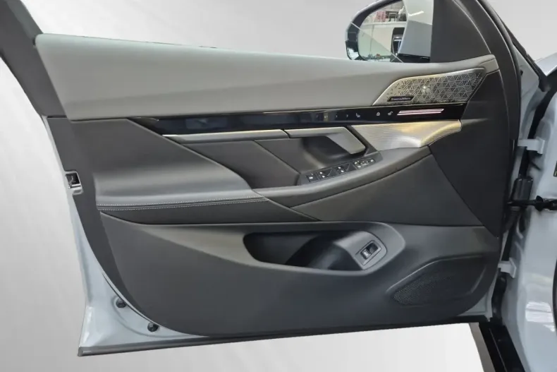 BMW 530 din 2024 cu 18.320 km - oferta BMW144347 - foto 12