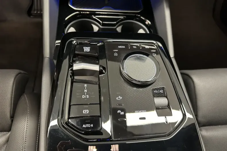 BMW 530 din 2024 cu 11.733 km - oferta BMW144348 - foto 22