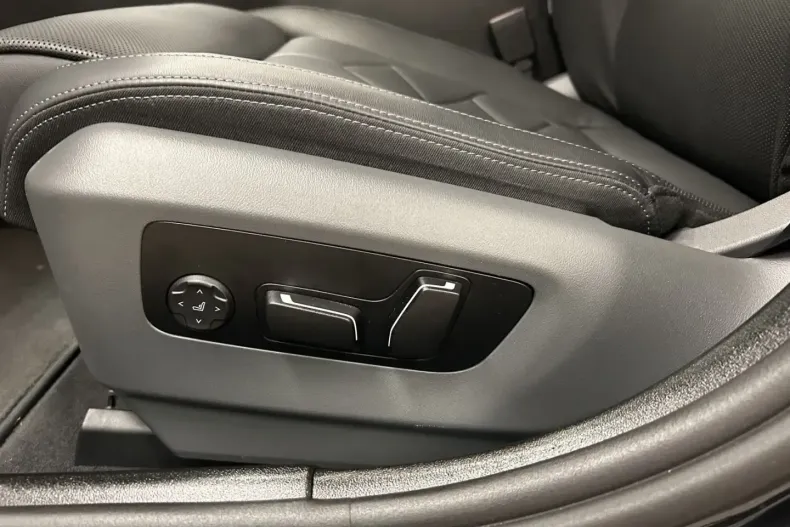 BMW 530 din 2024 cu 11.733 km - oferta BMW144348 - foto 30