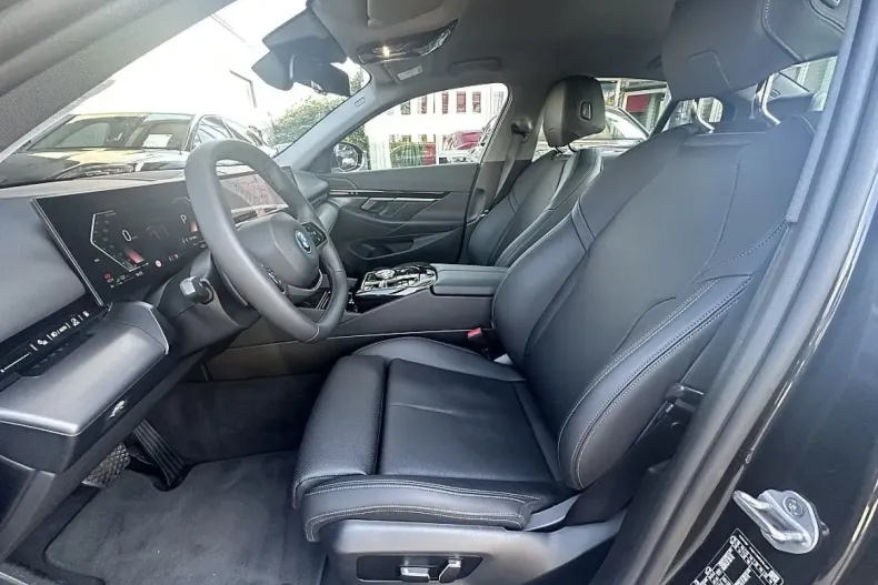 BMW 530 din 2024 cu 10.500 km - oferta BMW144359 - foto 19