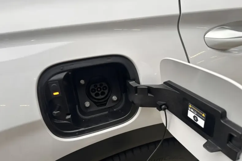 Hyundai SANTA FE din 2021 cu 66.250 km - oferta HYU144372 - foto 7