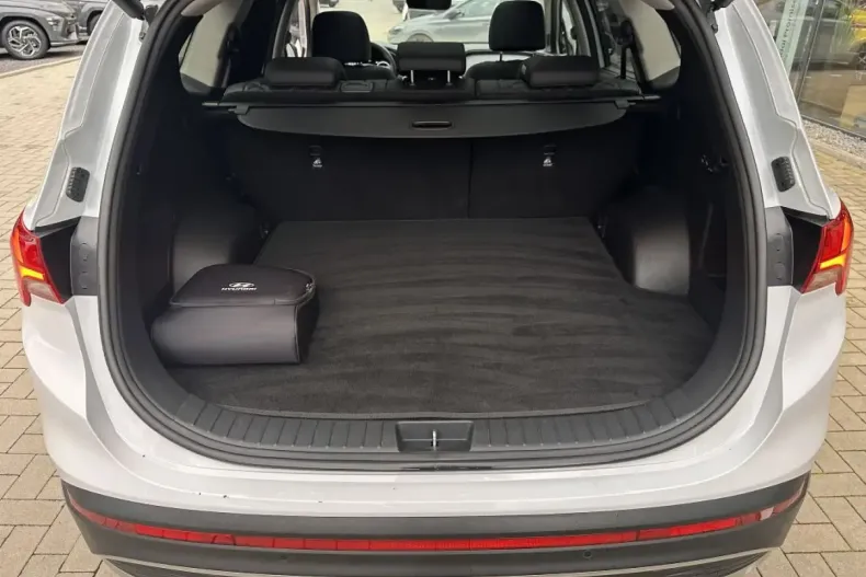 Hyundai SANTA FE din 2021 cu 66.250 km - oferta HYU144372 - foto 8