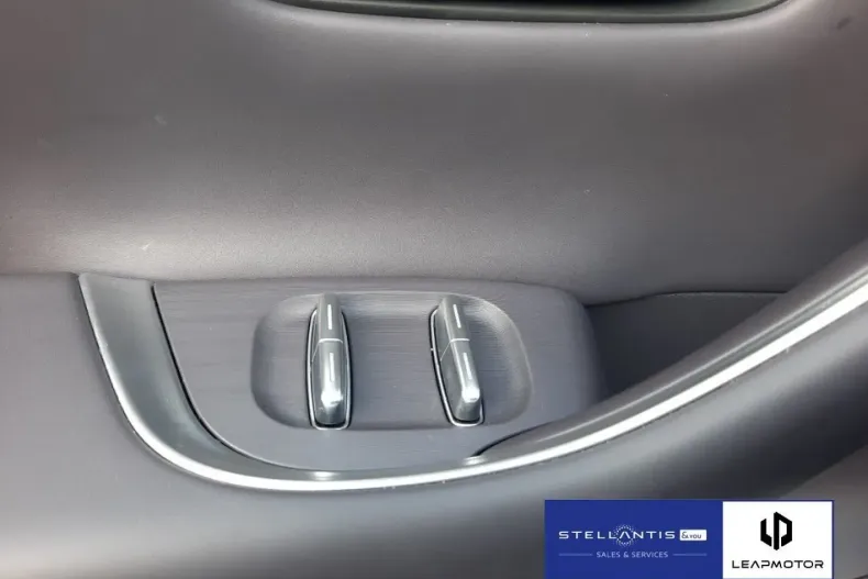 Leapmotor C10 din 2024 cu 10.000 km - oferta LEA144388 - foto 17