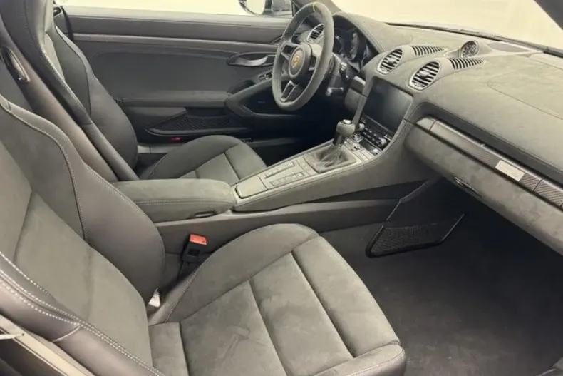 Porsche 718 Spyder din 2024 cu 1.100 km - oferta POR144390 - foto 4