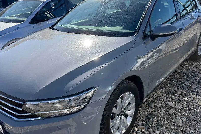 Volkswagen Passat din 2022 cu 134.000 km - oferta VOL144428 - foto 1