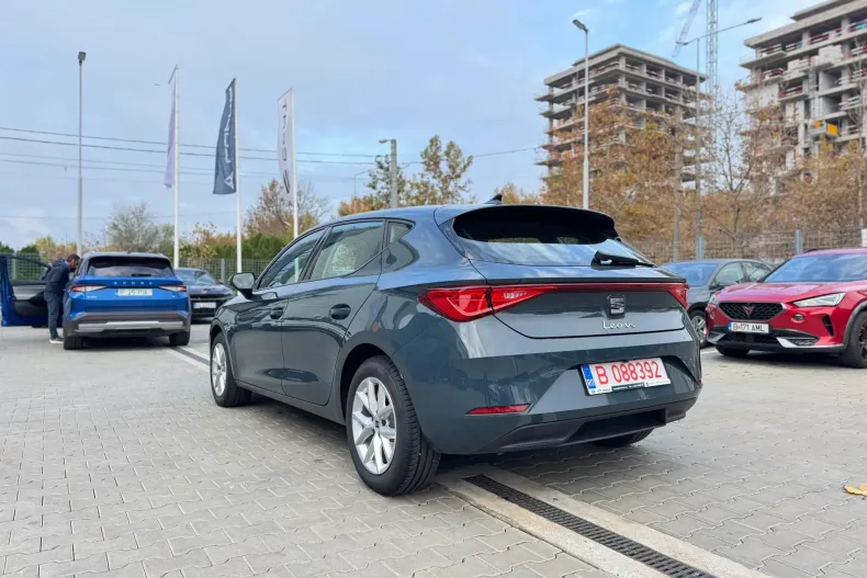 Seat Leon din 2025 cu 3.900 km - oferta SEA144441 - foto 3