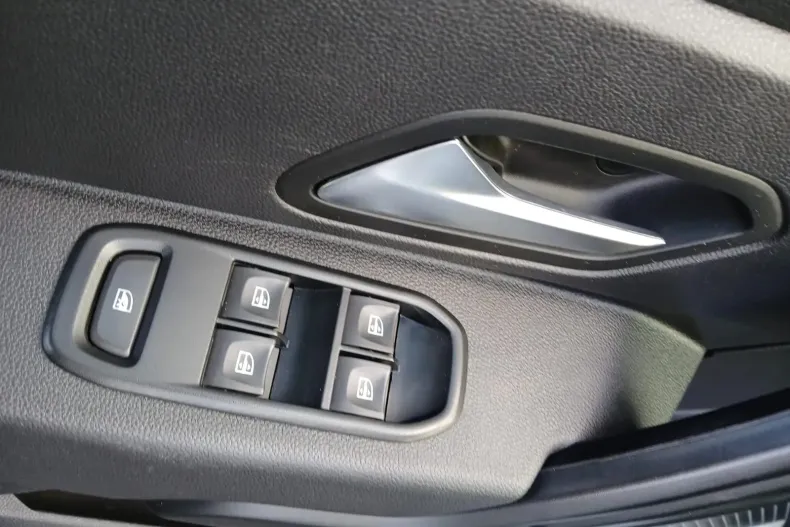 Dacia Duster din 2022 cu 57.086 km - oferta DAC144444 - foto 10