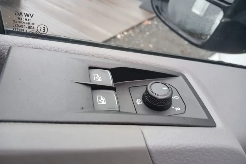 Volkswagen Crafter din 2021 cu 73.596 km - oferta VOL144447 - foto 9