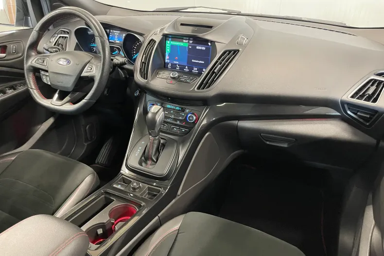Ford Kuga din 2019 cu 81.076 km - oferta FOR144451 - foto 9