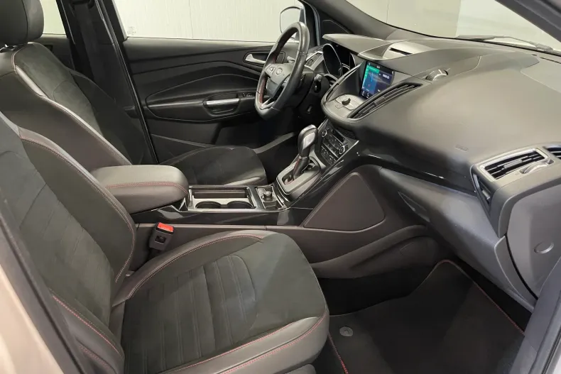 Ford Kuga din 2019 cu 81.076 km - oferta FOR144451 - foto 11