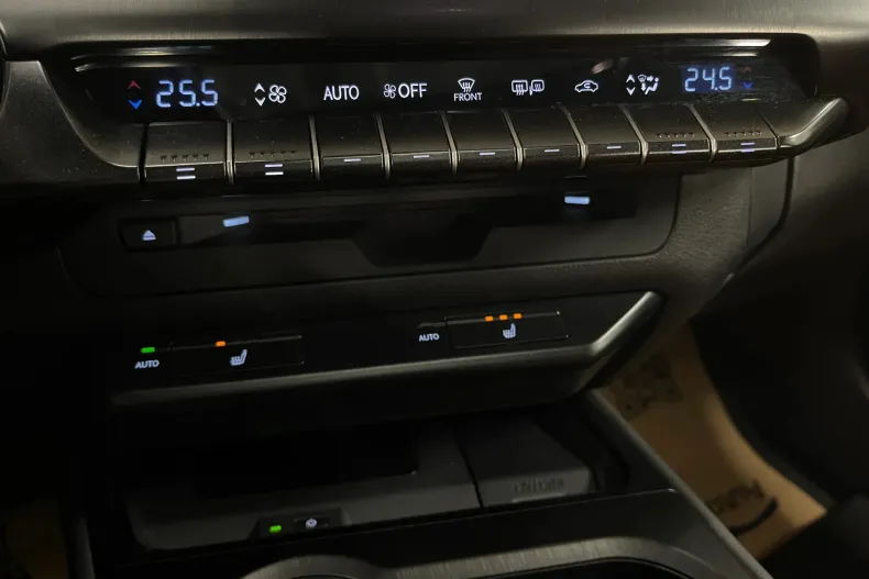 Lexus UX din 2022 cu 79.415 km - oferta LEX144452 - foto 21