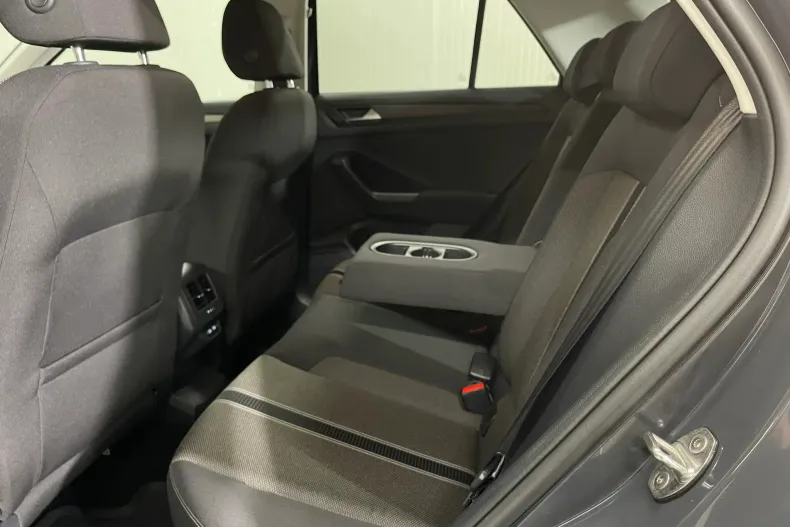 Volkswagen T-Roc din 2021 cu 90.361 km - oferta VOL144456 - foto 11