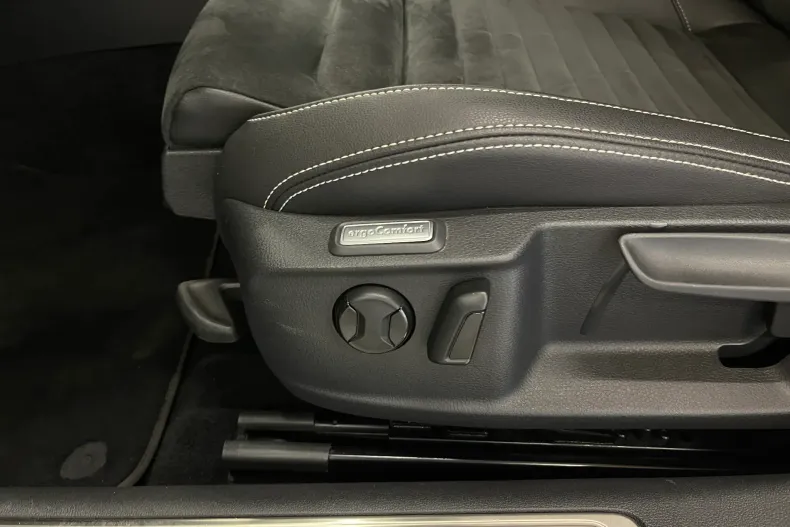 Volkswagen Passat din 2020 cu 80.838 km - oferta VOL144458 - foto 20