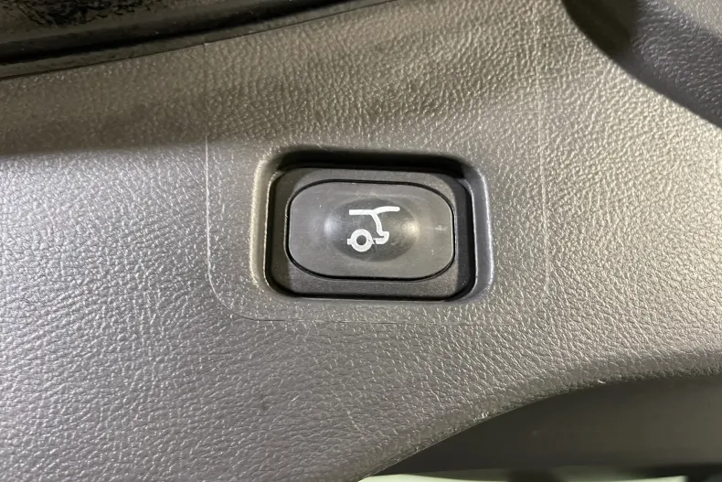 Ford Mondeo din 2019 cu 158.242 km - oferta FOR144460 - foto 19