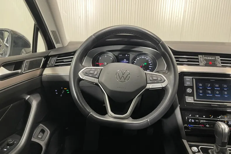 Volkswagen Passat din 2020 cu 104.748 km - oferta VOL144463 - foto 6