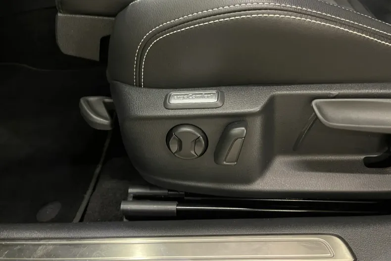 Volkswagen Passat din 2020 cu 104.748 km - oferta VOL144463 - foto 20