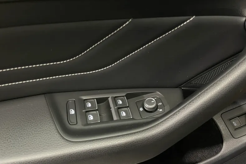 Volkswagen Passat din 2020 cu 104.748 km - oferta VOL144463 - foto 21