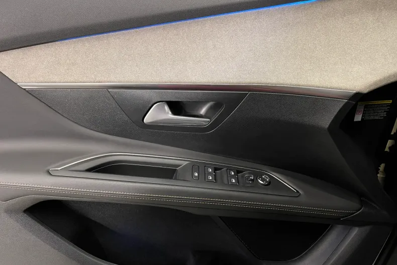 Peugeot 3008 din 2021 cu 124.413 km - oferta PEU144466 - foto 30