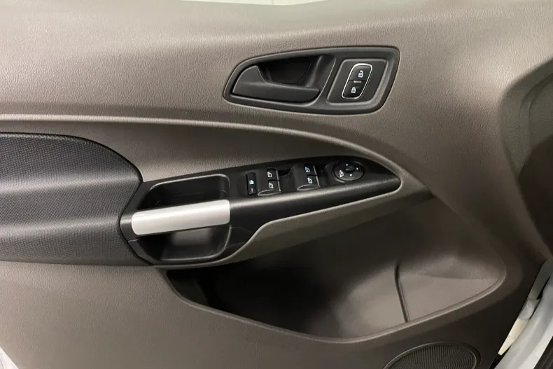 Ford Transit Connect din 2020 cu 156.451 km - oferta FOR144467 - foto 25