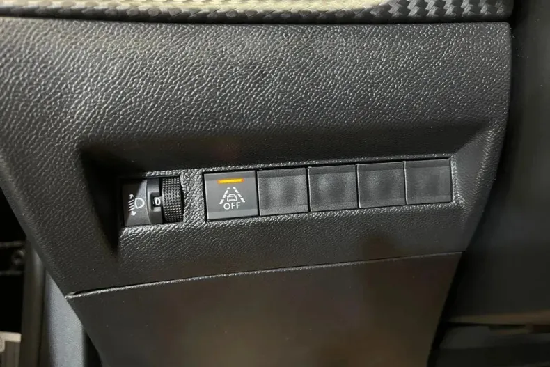 Peugeot 2008 din 2022 cu 134.010 km - oferta PEU144469 - foto 20