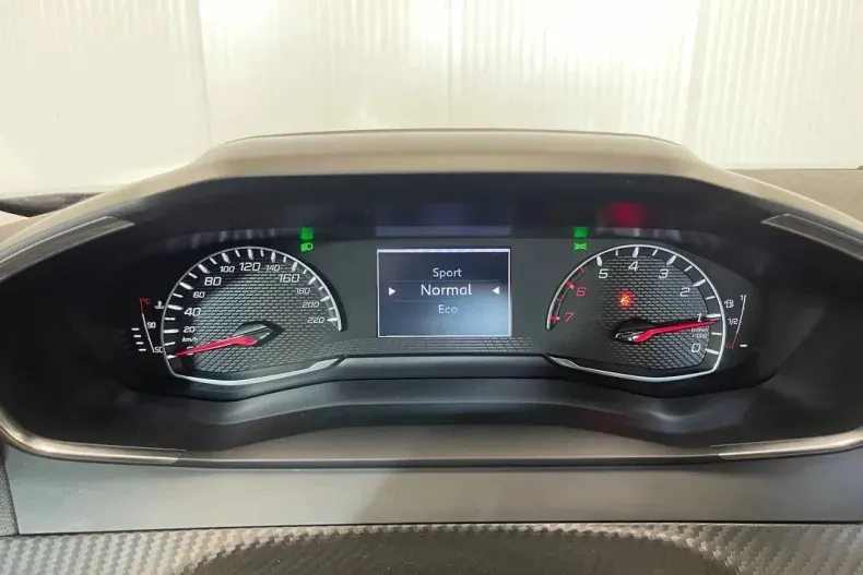 Peugeot 2008 din 2022 cu 134.010 km - oferta PEU144469 - foto 26