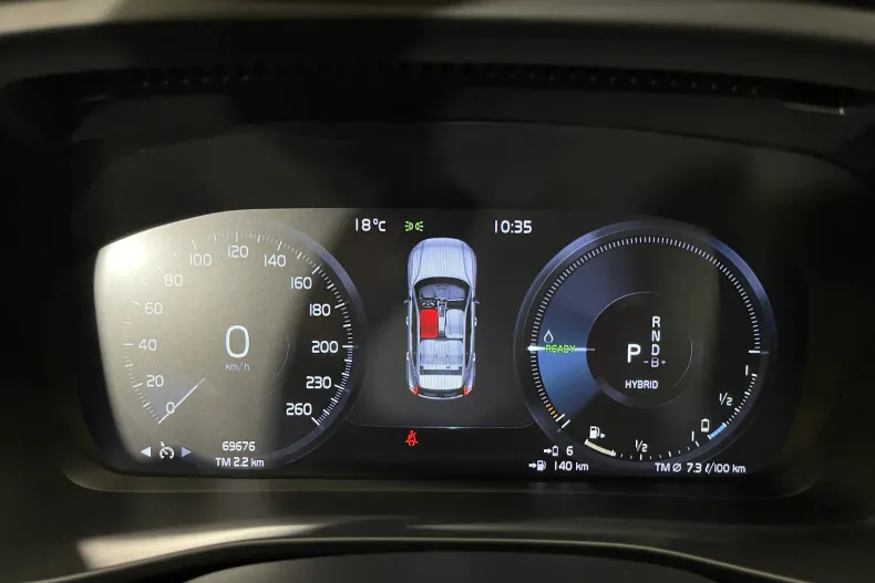 Volvo XC40 din 2021 cu 69.676 km - oferta VOL144470 - foto 28