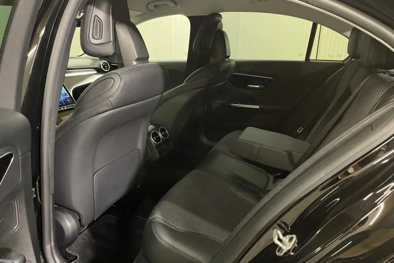 Mercedes-Benz C din 2021 cu 116.813 km - oferta MER144472 - foto 11