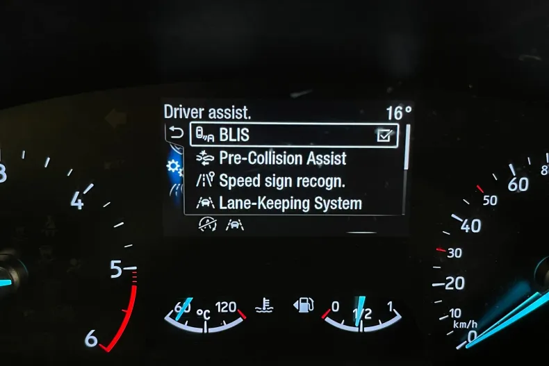 Ford Focus din 2021 cu 105.298 km - oferta FOR144474 - foto 19