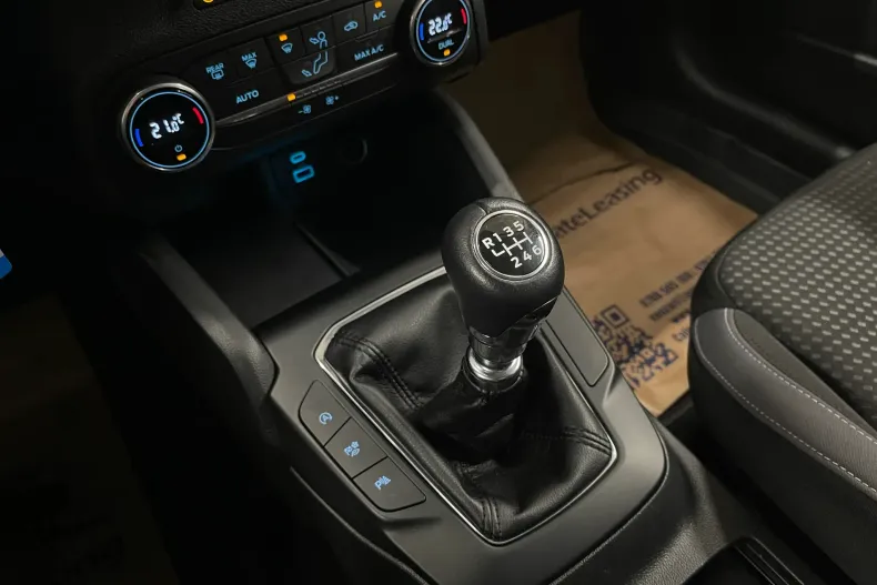 Ford Focus din 2022 cu 40.675 km - oferta FOR144475 - foto 19