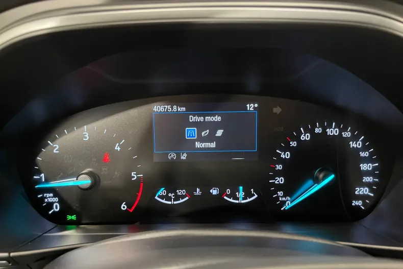 Ford Focus din 2022 cu 40.675 km - oferta FOR144475 - foto 23