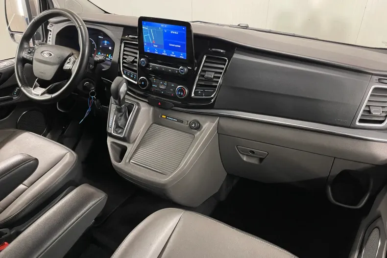 Ford Tourneo Custom din 2020 cu 108.601 km - oferta FOR144477 - foto 9