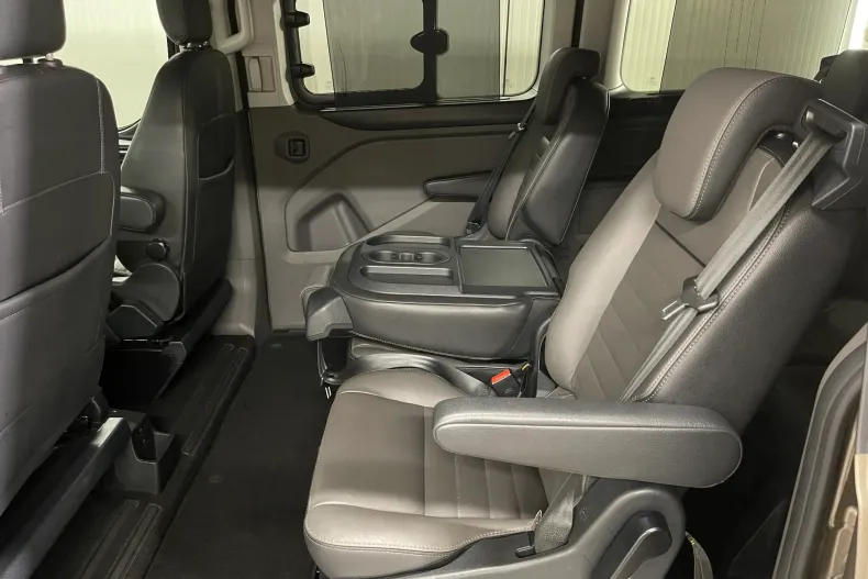 Ford Tourneo Custom din 2020 cu 108.601 km - oferta FOR144477 - foto 12