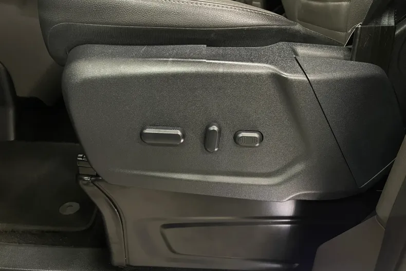 Ford Tourneo Custom din 2020 cu 108.601 km - oferta FOR144477 - foto 28