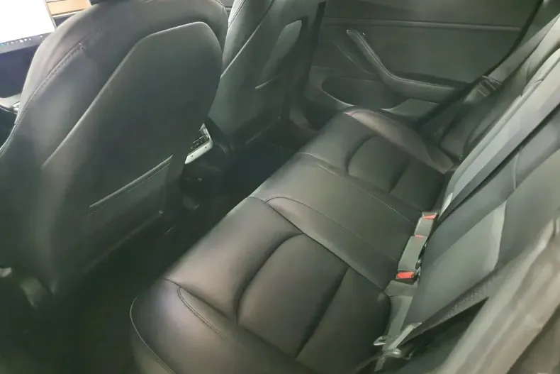 Tesla Model 3 din 2021 cu 72.471 km - oferta TES144502 - foto 6