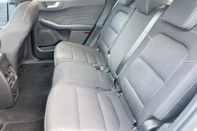 Ford Kuga din 2023 cu 36.759 km - oferta FOR144513 - foto 12