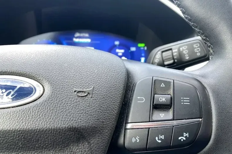 Ford Kuga din 2023 cu 36.759 km - oferta FOR144513 - foto 19