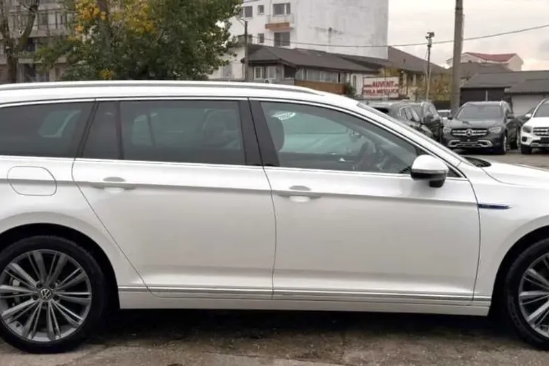 Volkswagen Passat din 2020 cu 106.000 km - oferta VOL144521 - foto 10