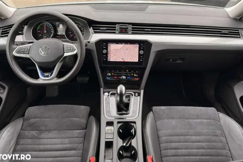 Volkswagen Passat din 2020 cu 106.000 km - oferta VOL144521 - foto 21