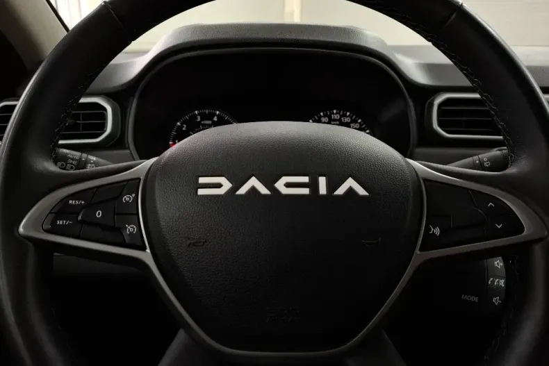 Dacia Duster din 2023 cu 23.475 km - oferta DAC144522 - foto 25