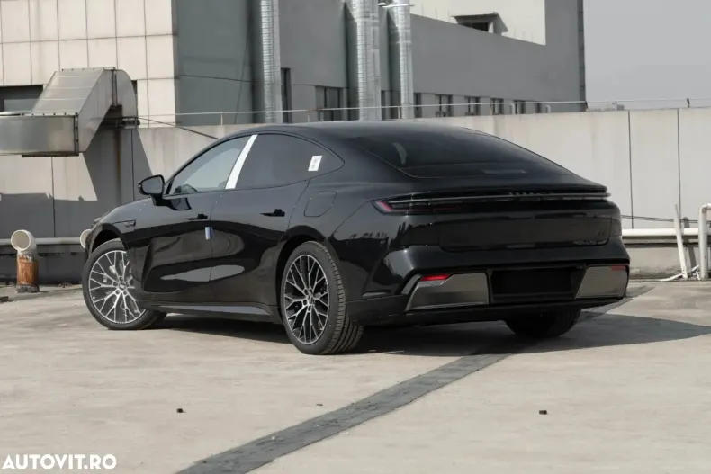 Geely Galaxy E8 din 2025 cu 0 km - oferta GEE144524 - foto 4