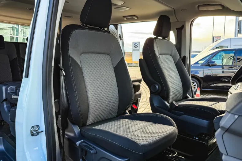 Volkswagen Caravelle din 2025 cu 3 km - oferta VOL144549 - foto 12